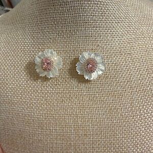 Elegant Floral White and‎ Pink Earrings